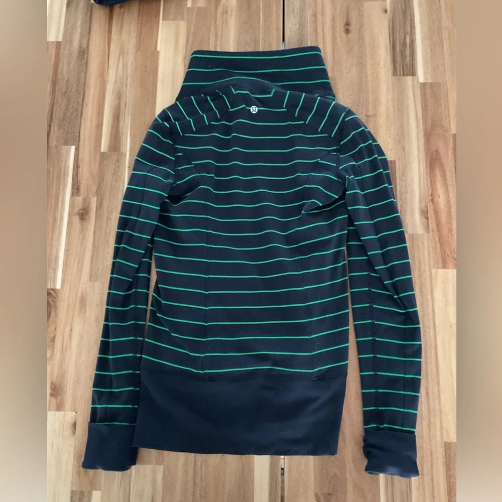 Lululemon jacket - Picture 4 of 5